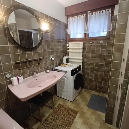 Maison Calme Avec Terrasse Σπίτι διακοπών Bozel